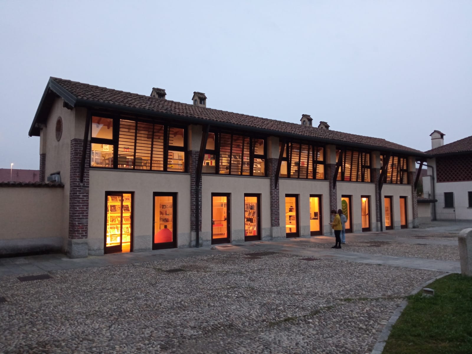 cascina ovi segrate biblioteca