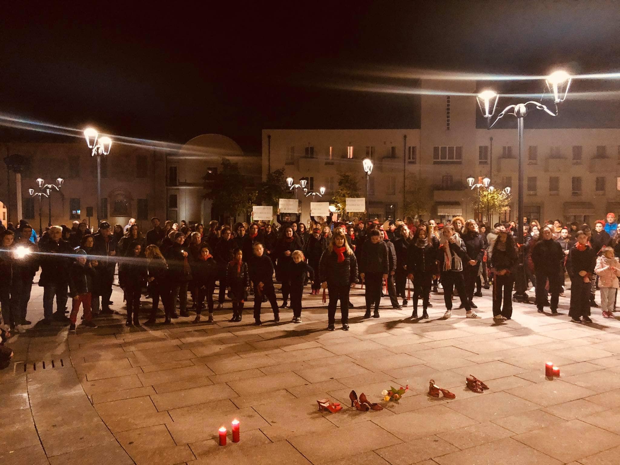 In occasione della “Giornata Internazionale contro la violenza sulle Donne” prove nella palestra delle scuole medie.