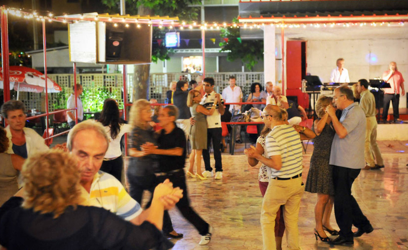 Ballo liscio all'aperto