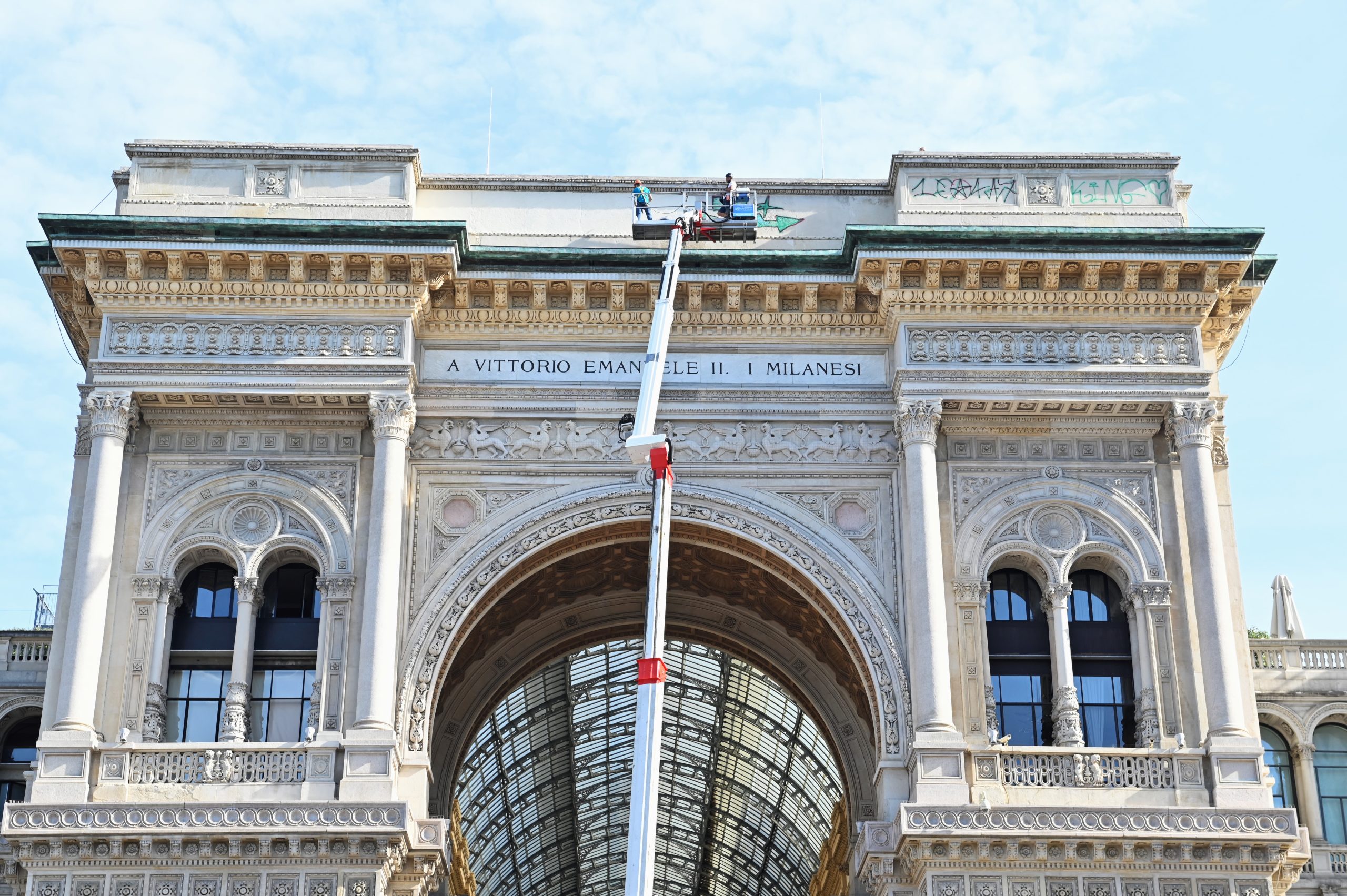 pulizia Galleria Vittorio Emanuele II 01