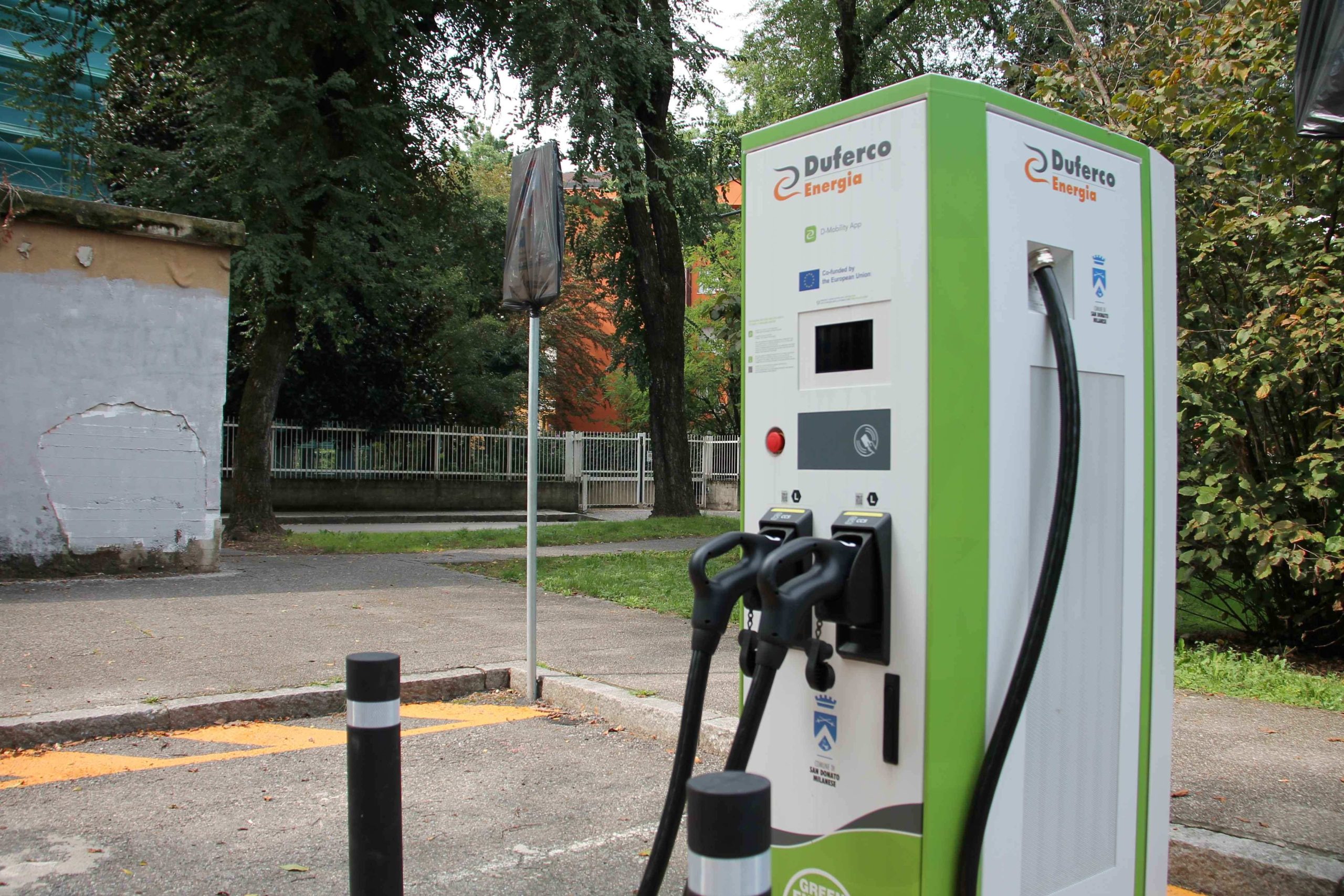 colonnine di ricarica auto elettriche cinisello