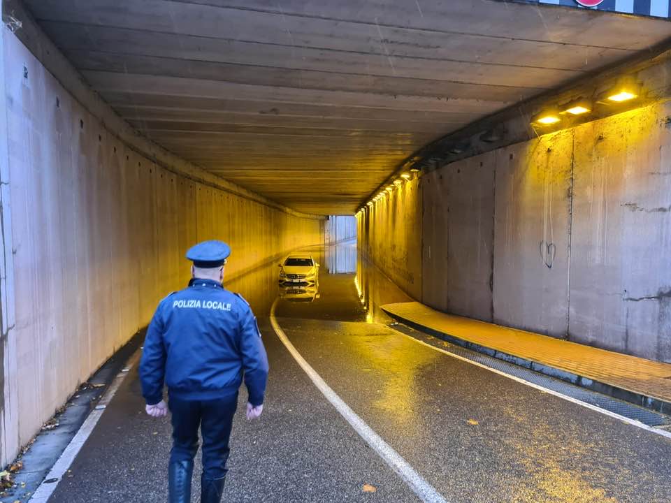 cinisello maltempo sottopasso