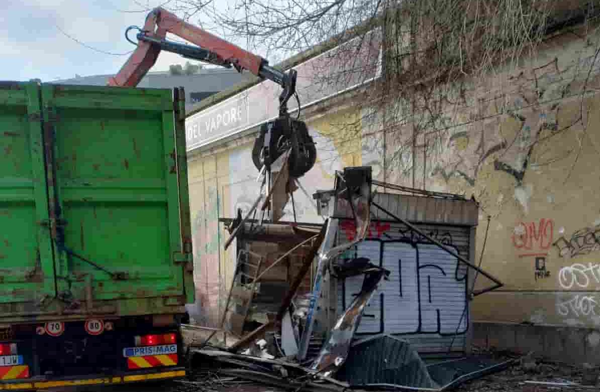 edicola rimozione-min