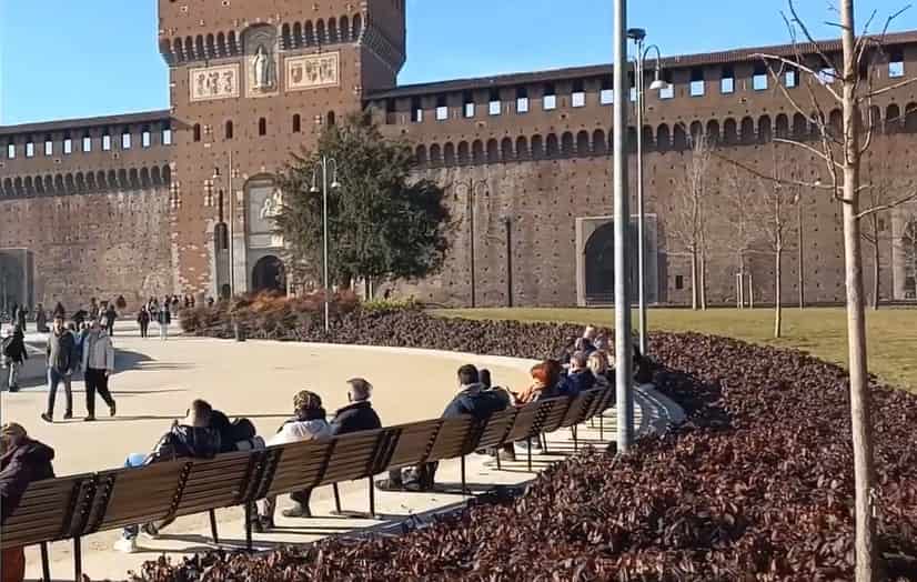 piazza castello -min