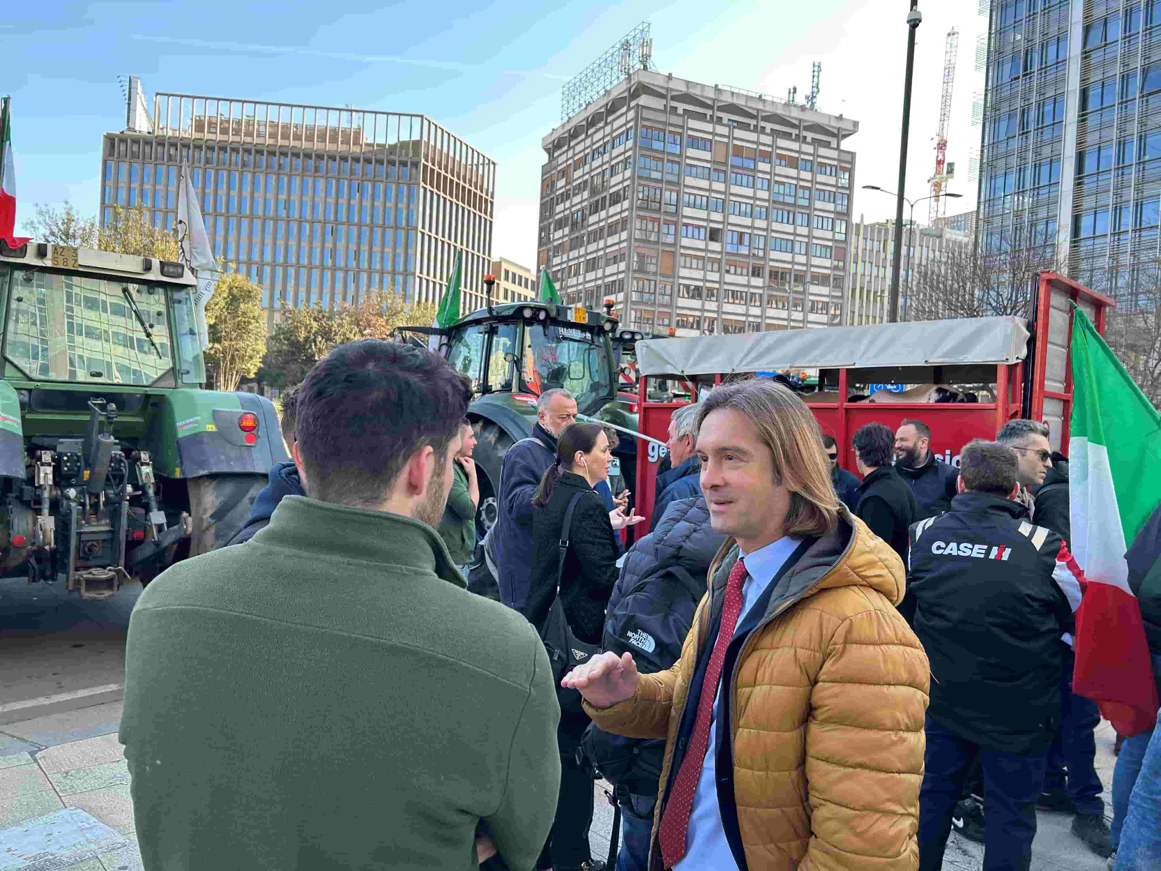 presidio Agricoltori e Garavaglia 05022024 Palazzo Pirelli-min