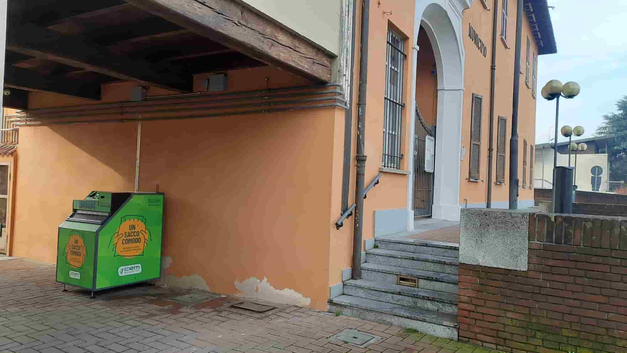 distributore sacchi cerro-min