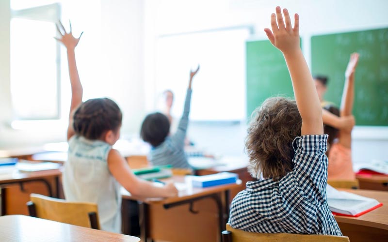 bambini studenti scuola