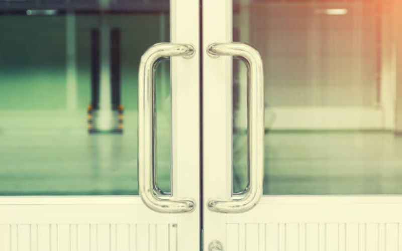 chiusura uffici chiuso