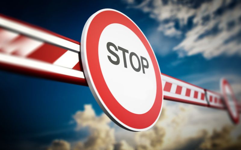 stop viabilità cartello stradale strada chiusa