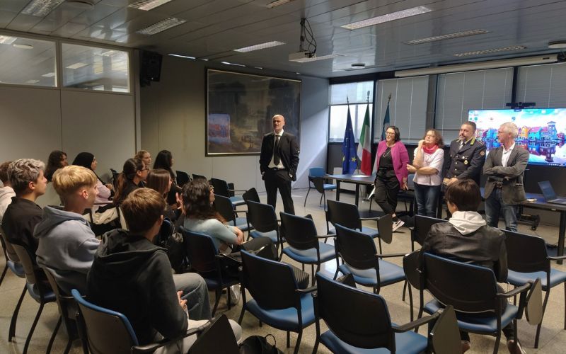 studenti municipio saronno