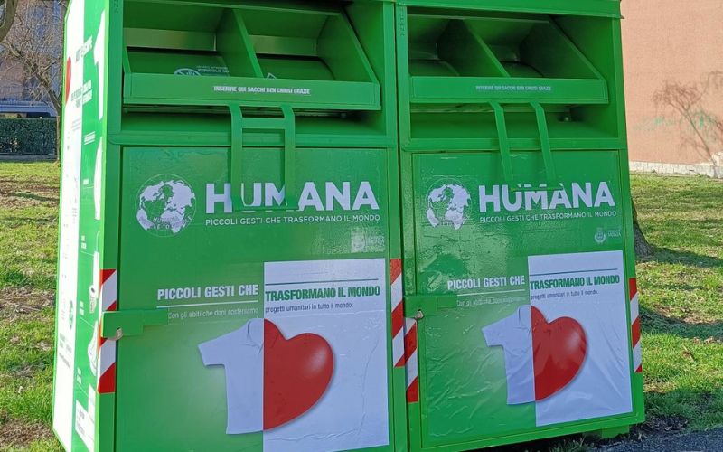 humana vestiti usati abiti tessili raccolta differenziata