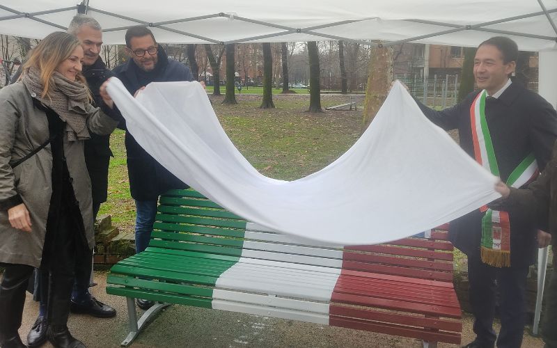 inaugurazione panchina tricolore