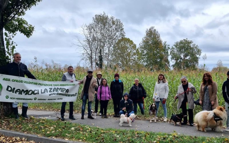 passeggiata sei zampe peschiera