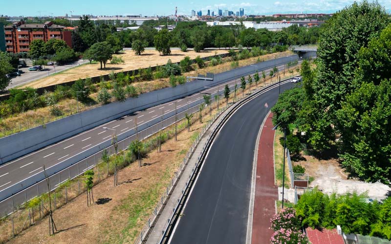 Asfaltatura via Martiri di Cefalonia Segrate 01