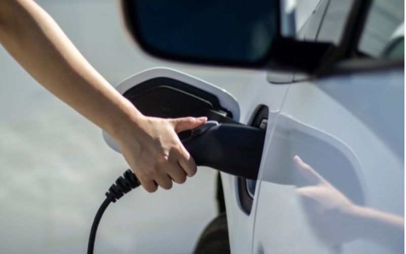 COLONNINA RICARICA ELETTRICA