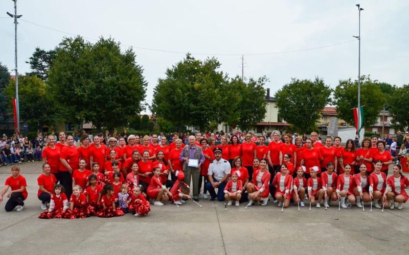 gerenzano 50 anni marjorettes(27)