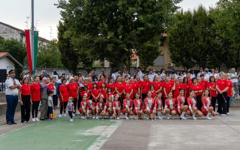 gerenzano 50 anni marjorettes(27)