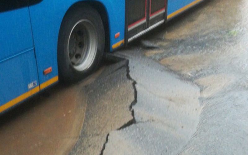 monza via mentana cedimento stradale