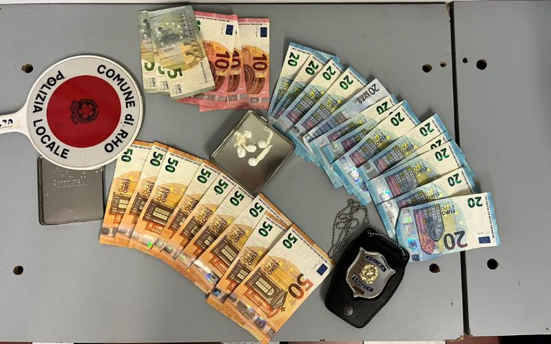 rho polizia arresto spaccio cocaina