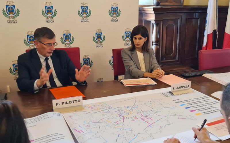 strade marciapiedi monza