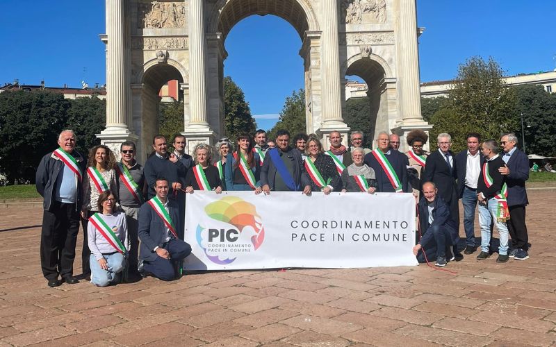pace in comune