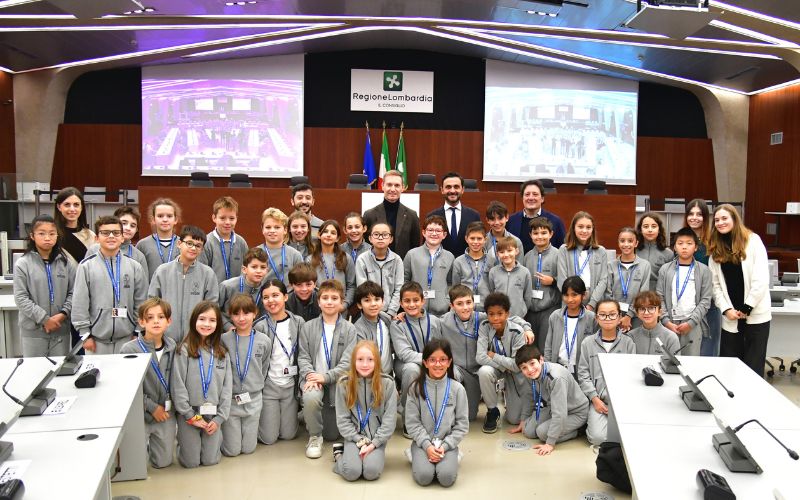 canossiane monza a palazzo pirelli