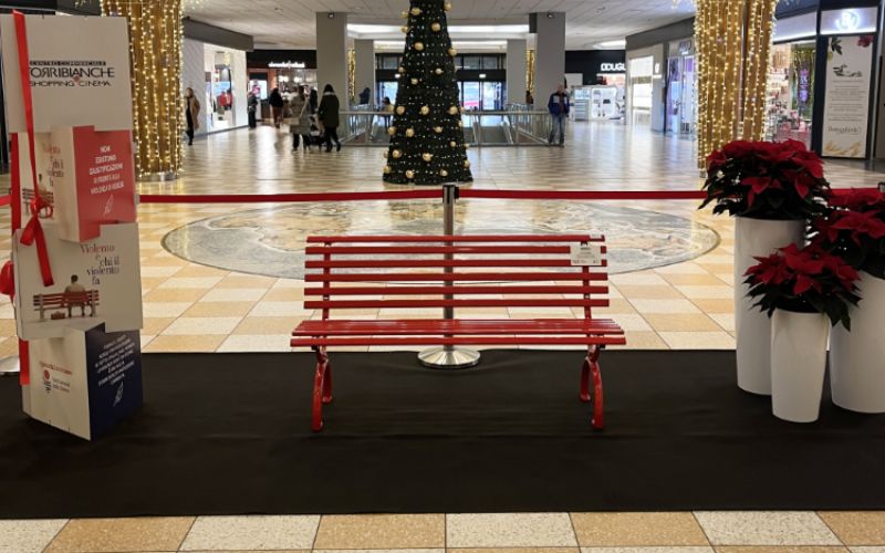 panchina rossa 25 novembre vimercate torri bianche