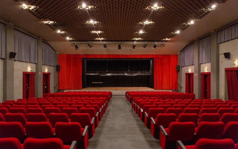 rho auditorium via meda