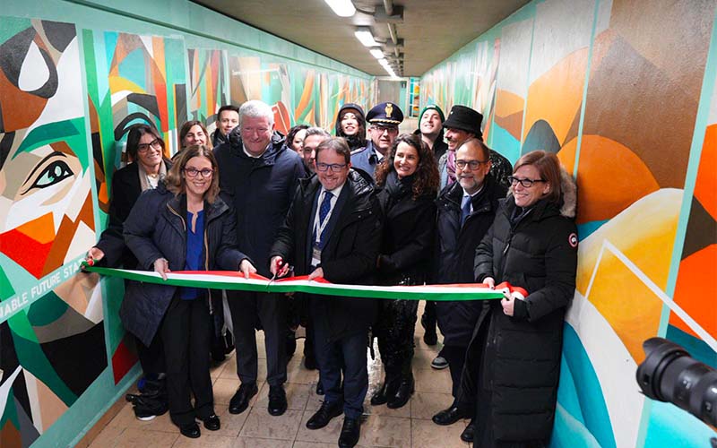 Taglio del nastro inaugurazione murales Rogoredo